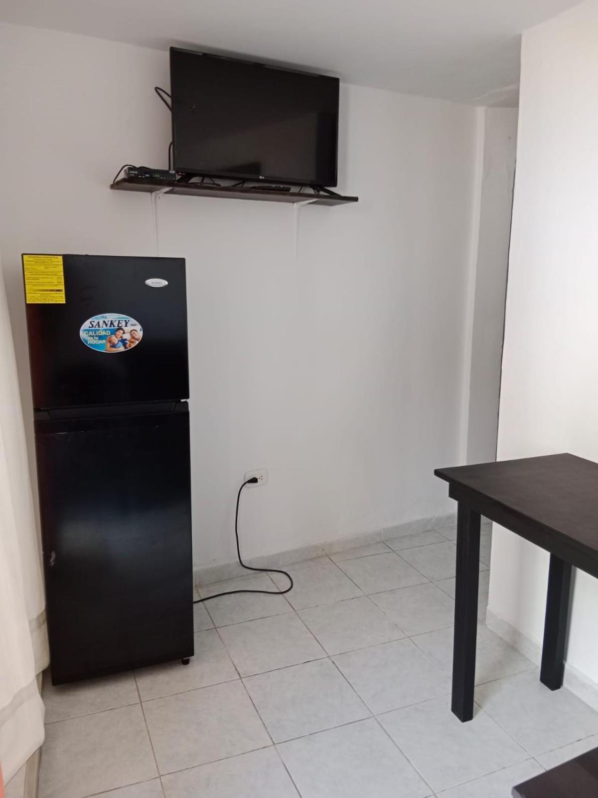 Sunny Beach Apartments Сан-Андрес Экстерьер фото